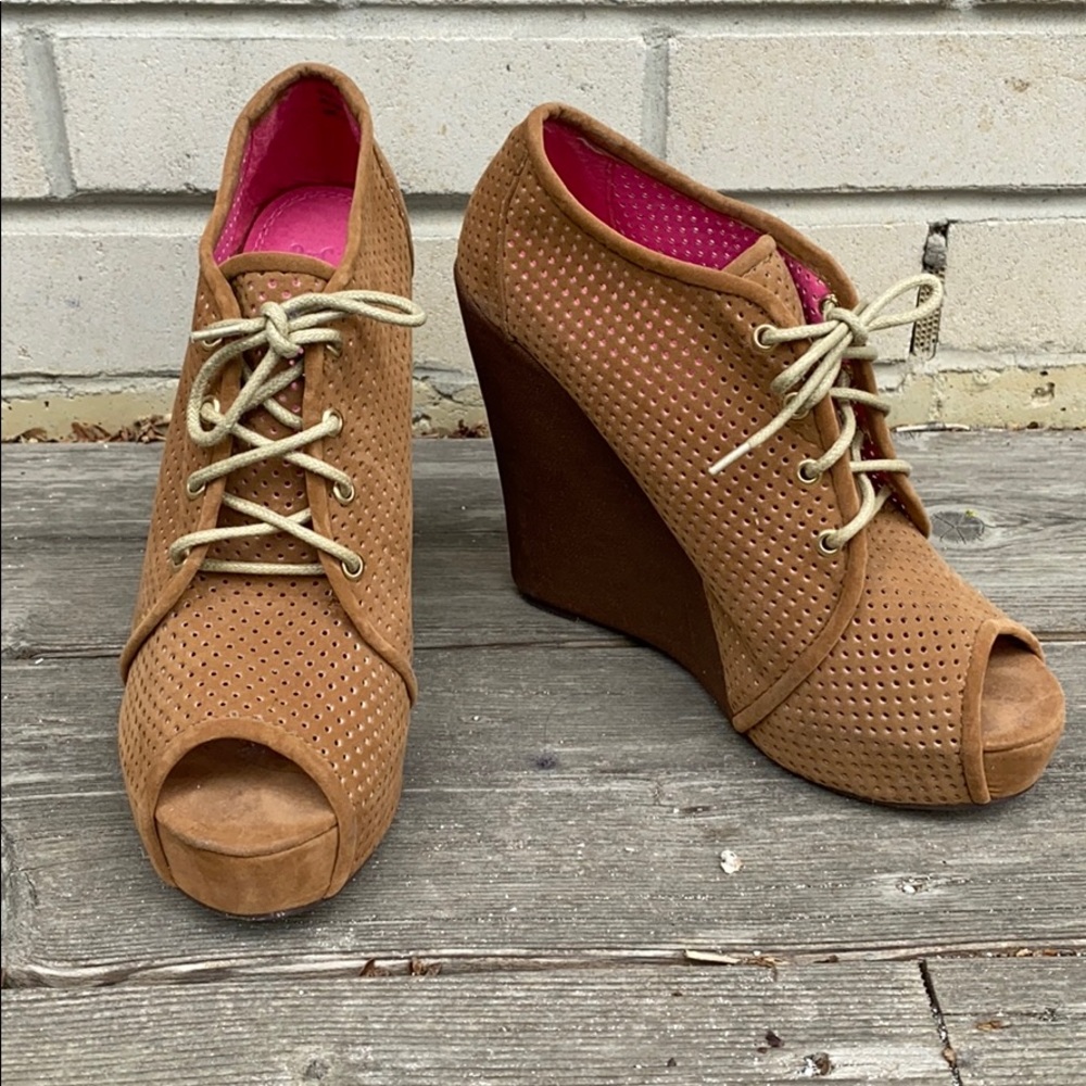 Women’s JustFab tan tie up wedges